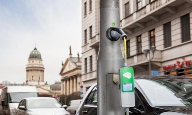 为解决充电难，西门子在伦敦安装路灯充电桩