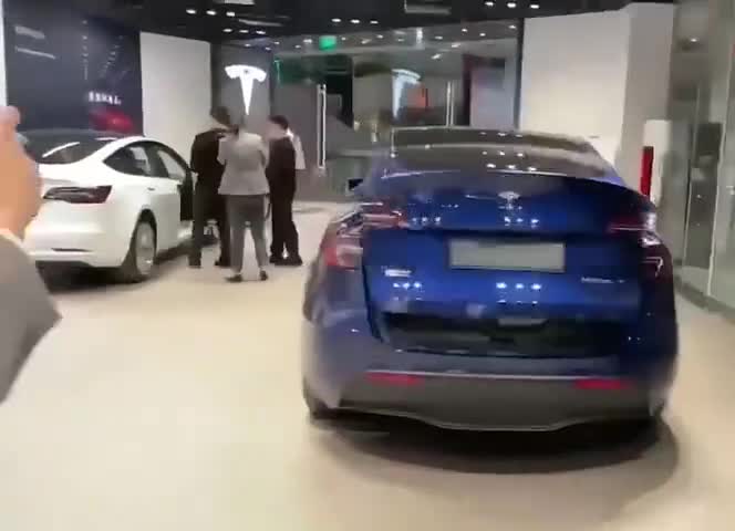 特斯拉ModelY空间有多大？看看它有多能装！特斯拉modely
