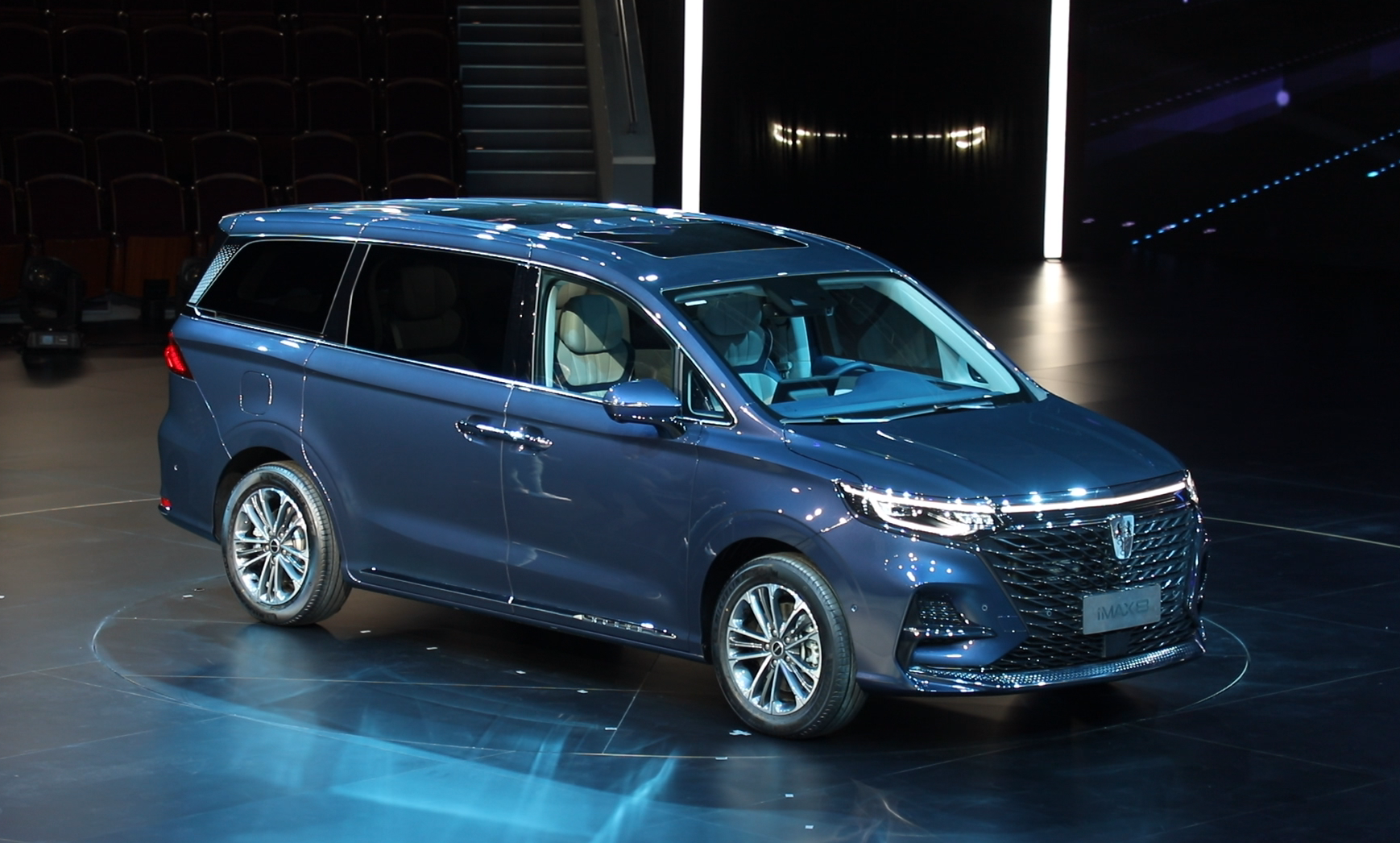 高端家用MPV上乘选项，科技豪华MPV荣威iMAX8重磅上市