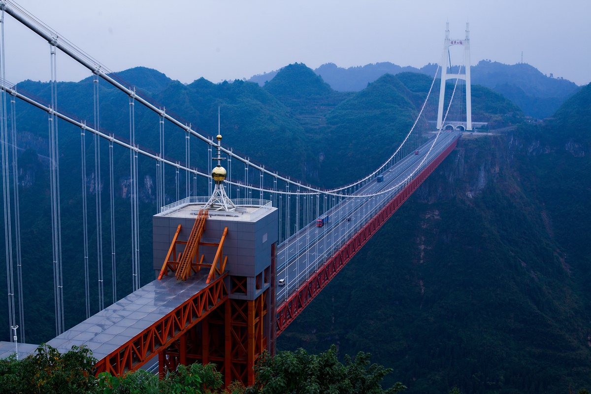 中国湖南矮寨大桥,美若云端天梯,湘西美景