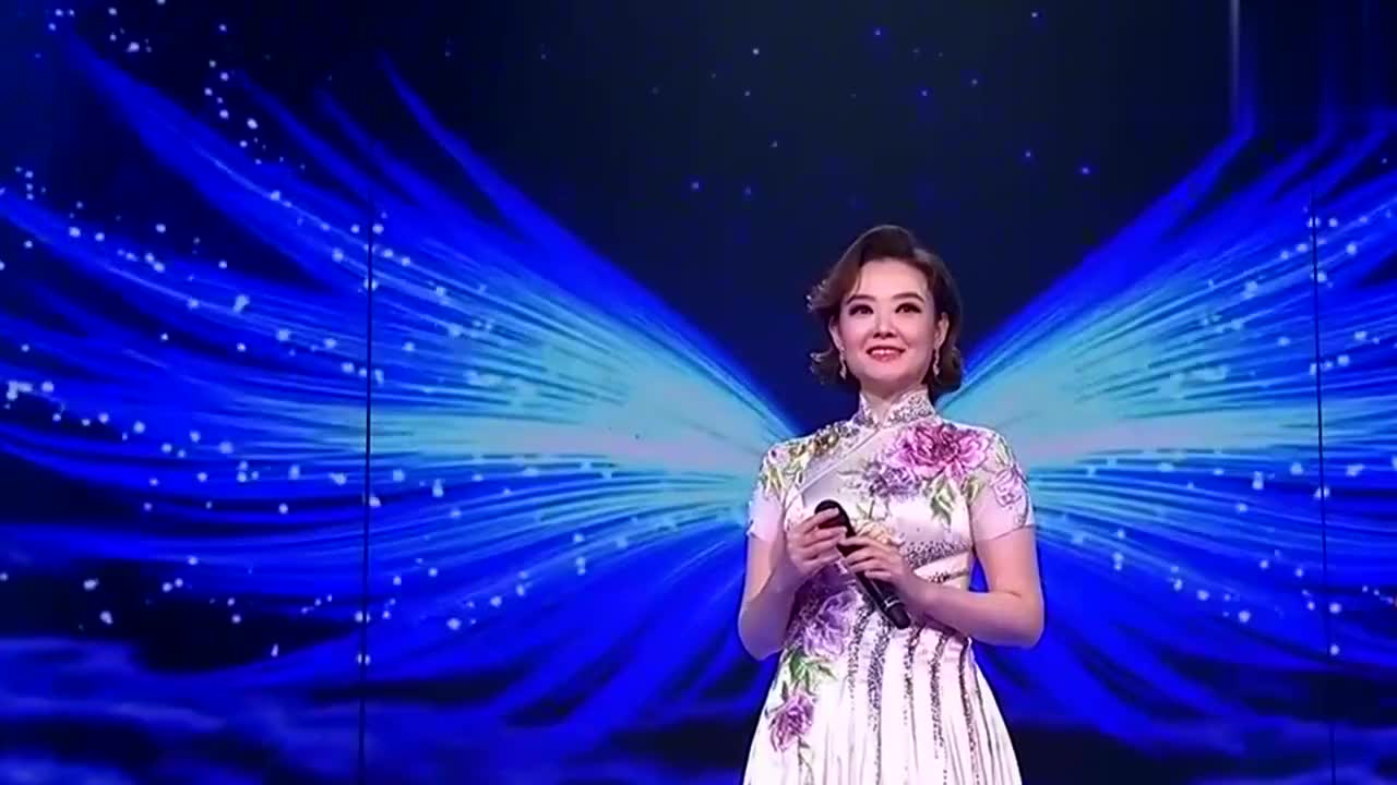 王庆爽深情演唱《哥哥不来花不开,嗓音甘甜优雅声韵十足!