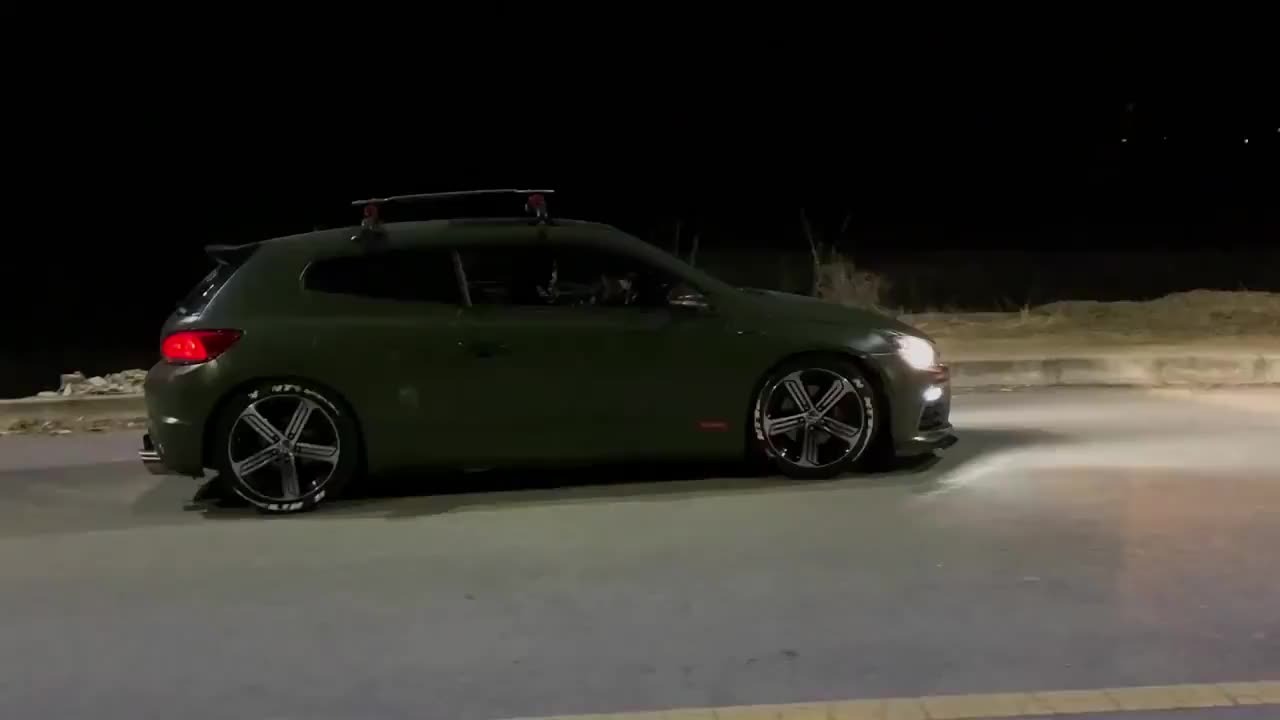 大众旗下最好看的小钢炮，双门尚酷R！