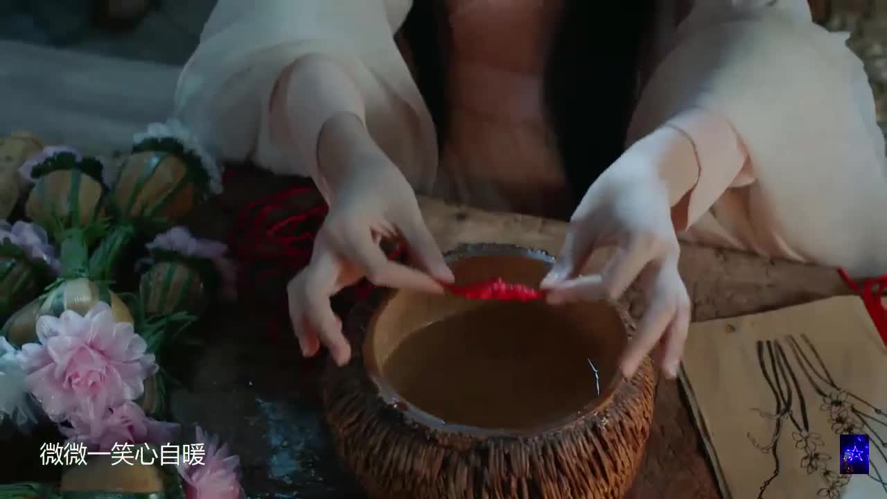 锦觅为救凤凰,竟种出了花界宝贝夜幽藤,不愧是先花神之女!