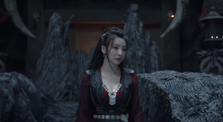 在最近上映的网络电影《张三丰》中柳岩当女主角,镜头基本上就是怼着