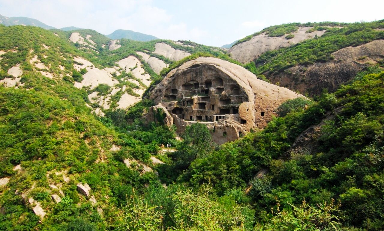 座落于北京延庆县,唐朝所建的古崖居风景区,值得您浏览,观光