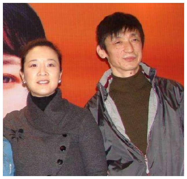 50岁的陈小艺,隐瞒了21年的老公,原来是这么熟悉的他