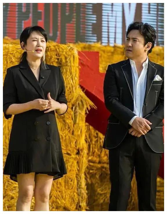 常演夫妻的明星:张嘉益闫妮国民夫妻,长津湖双亲二搭感人至深