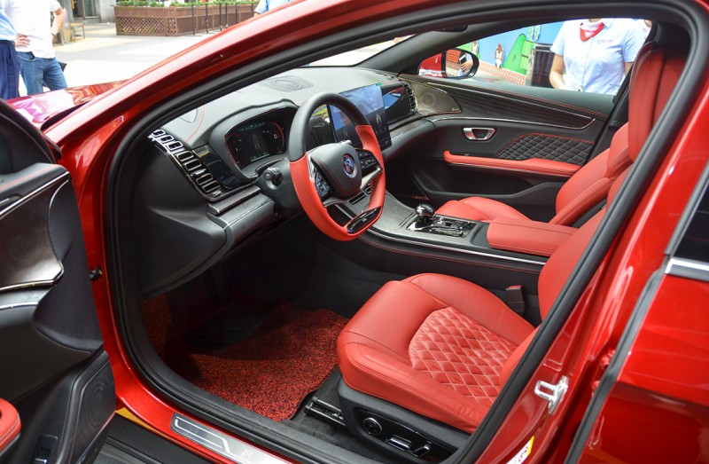 007探店：带“刀”入场 比亚迪汉EV静态实拍解析