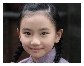 她是娱乐圈唯一考入清华的童星,也是清华校花,才华与美貌并存