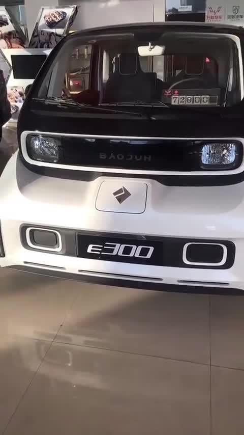 造型奇特无比的新宝骏E300