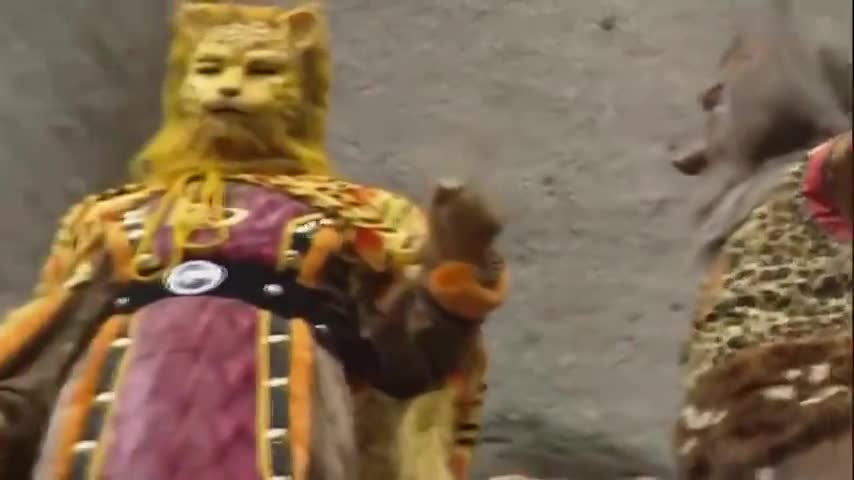 西游记续集猪八戒化斋遇见了豹子精要他把唐僧交出来吃肉
