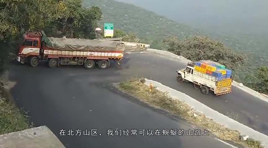 俄罗斯造车技术有多先进？不愧是战斗民族，底盘悬挂车子可斜着走