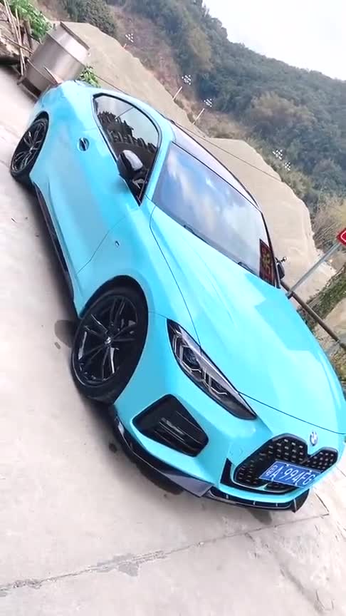 宝马全新4系轿跑，硕大的中网设计，这下宝马设计师费心思了！