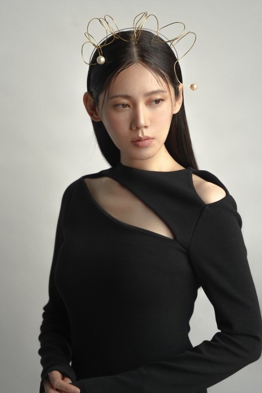 韩国女艺人秋瓷炫未公开杂志写真首次曝光