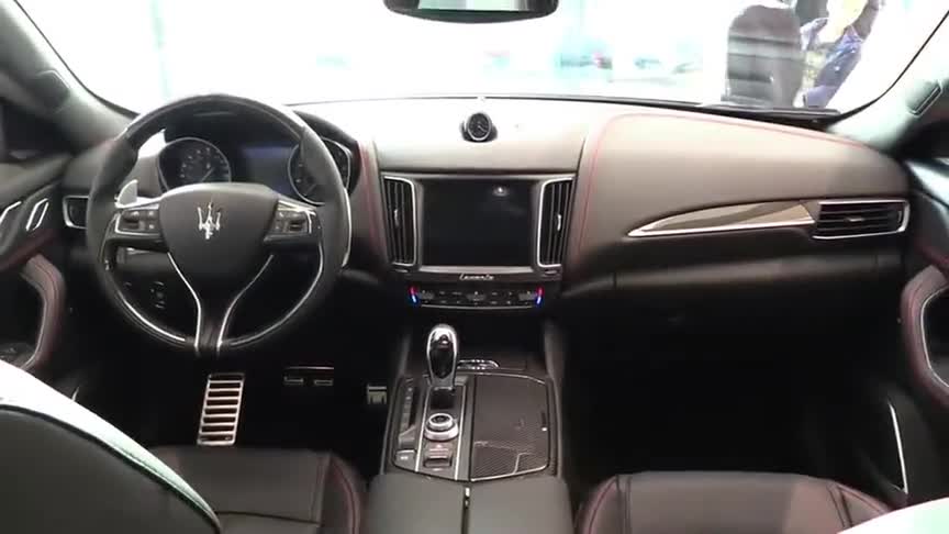汽车：车头极具超跑基因，玛莎拉蒂Levante内饰实拍！