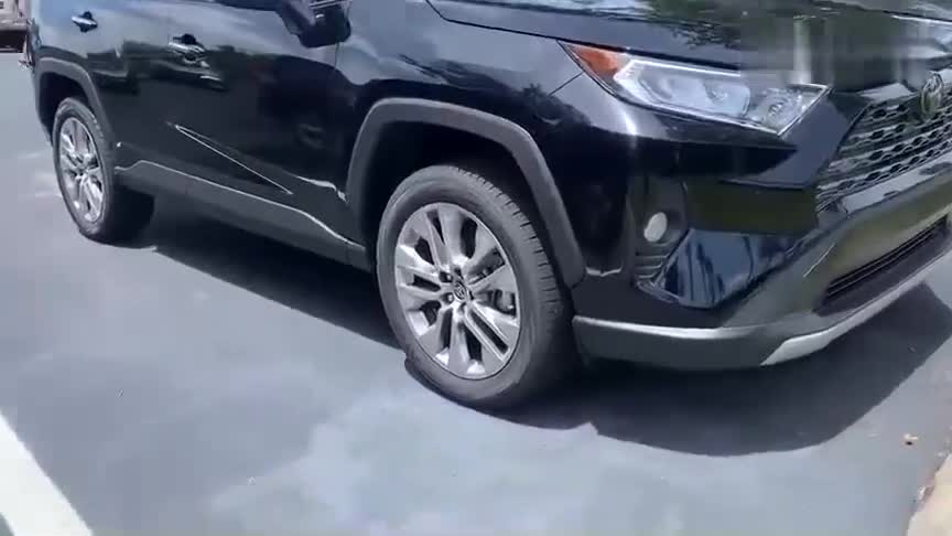 2020款丰田RAV4实拍，了解外观与内饰