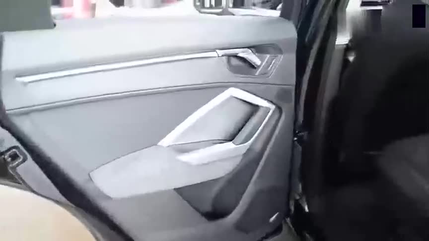 实拍2020款奥迪Q3外观