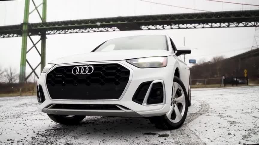 2021款奥迪Q5实车展示，按下钥匙打开后备箱，我放弃了奔驰GLC