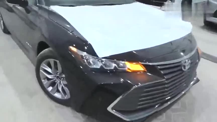 2021款丰田亚洲龙实拍