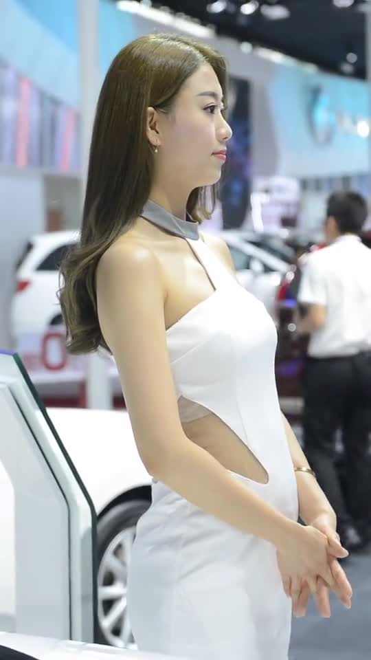 2019沈阳国际车展靓丽美女车模颜值白富美气质好