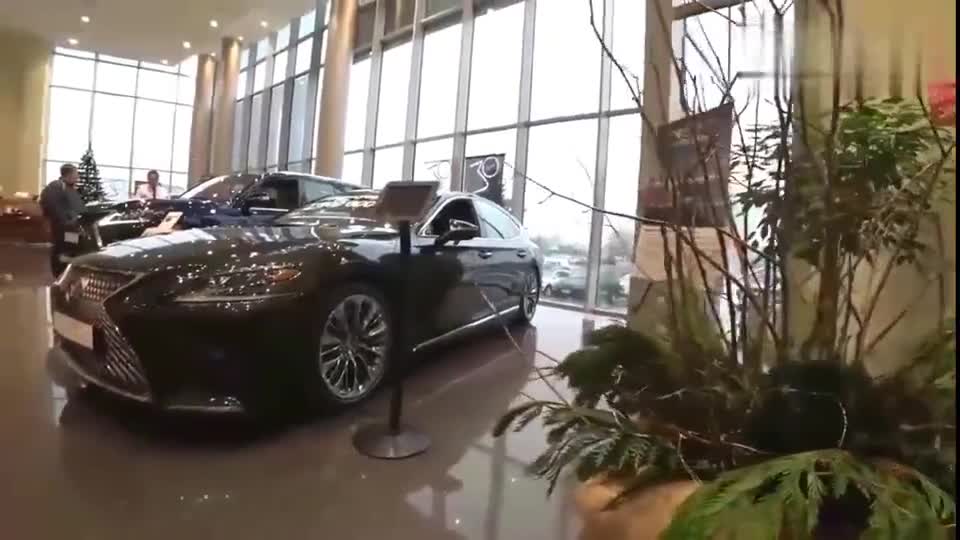 100万的新款雷克萨斯LS500和300万的LX570,你话会有乜耶唔同呢