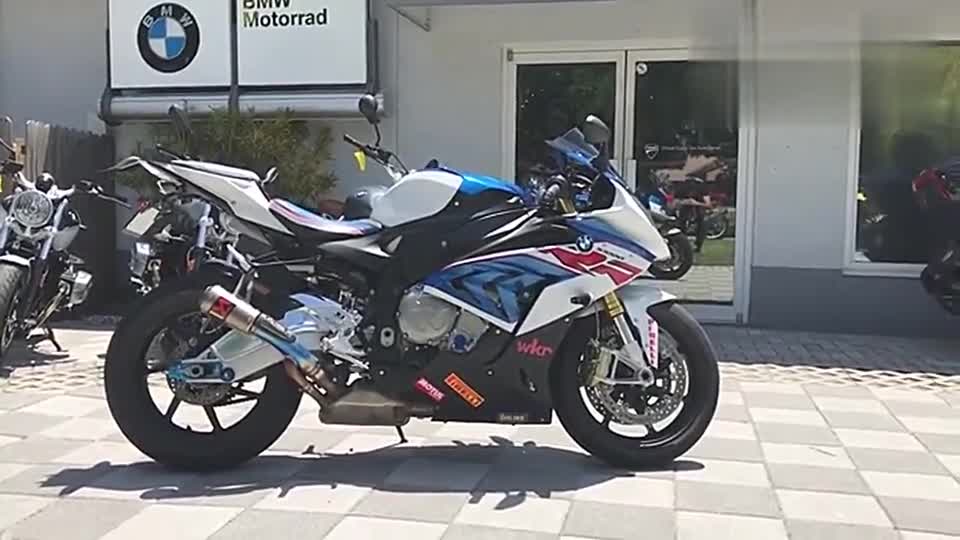 宝马S1000RR到店实拍，声浪不赖，看看是你的菜么