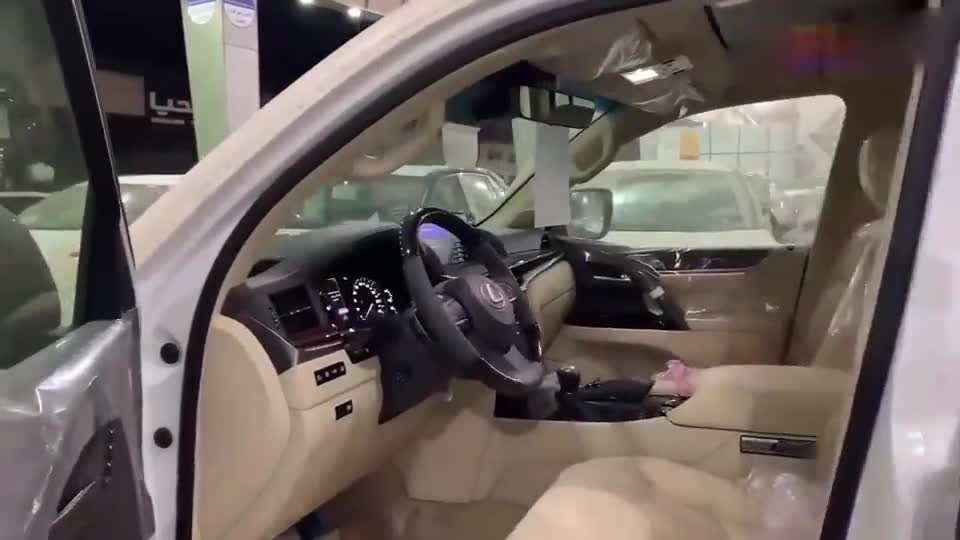 2020款雷克萨斯LX570实车到港