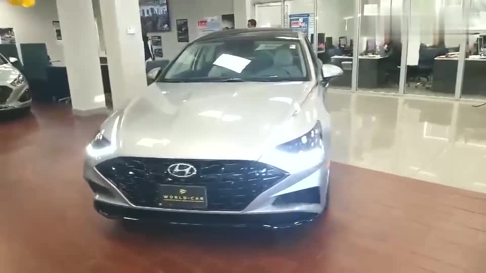 新车到店！实拍2020款现代索纳塔，这颜值和内饰，实在太漂亮了！