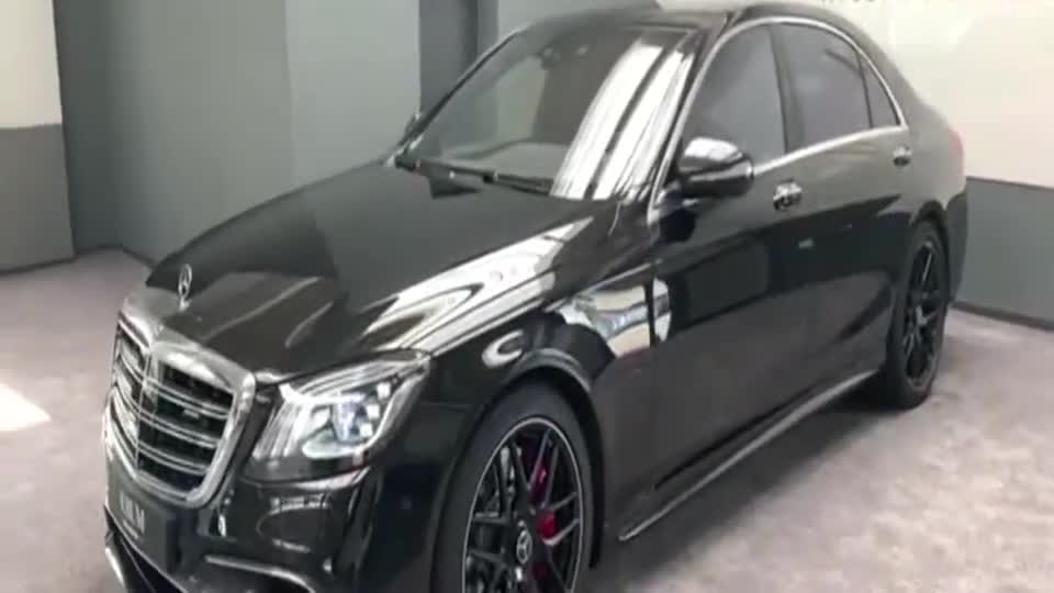 新款奔驰s63AMG4MATIC+，网友：又是要成为“霸主”的感觉