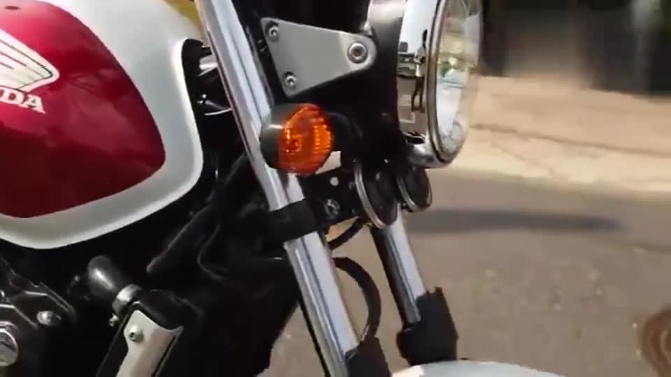 实拍本田四缸神车CB400SF,外观声浪全展示