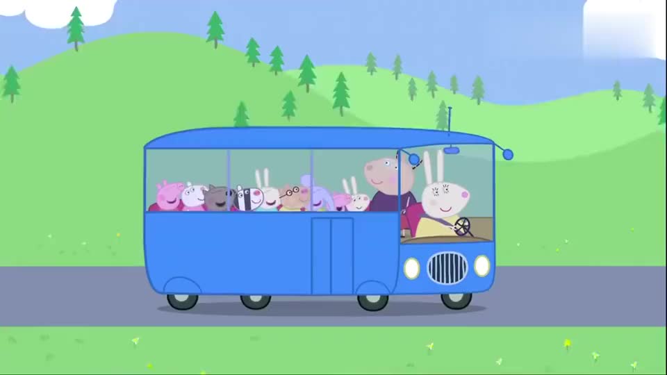 小猪佩奇:校园开启校车旅行,穿越山涧看风景,还能路上唱起歌