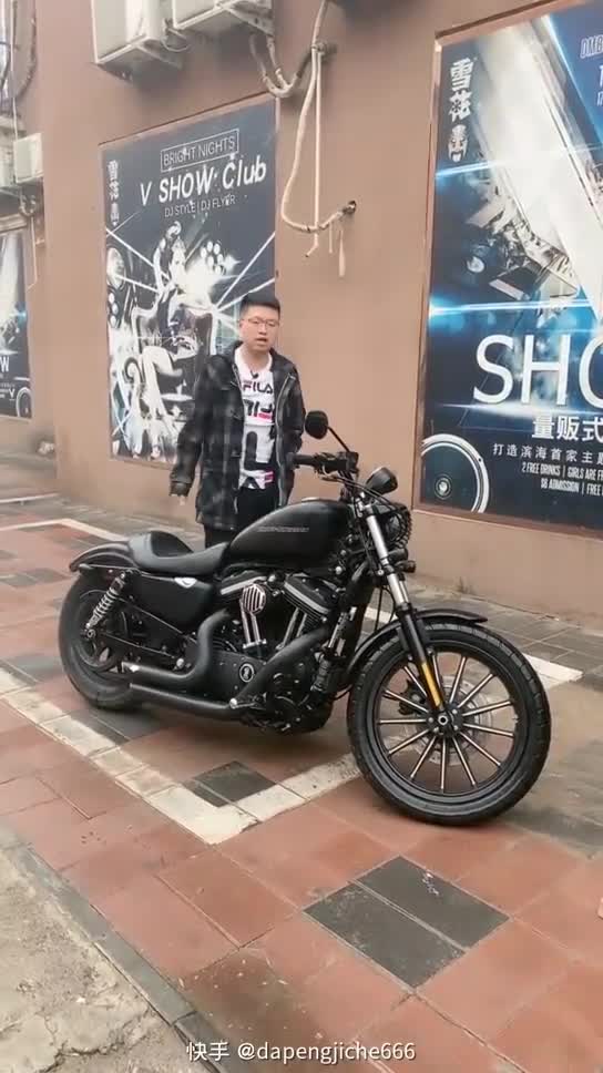 哈雷硬汉883