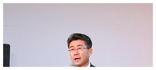 有近500篇SCI论文的高福院士，拥有8个院士头衔，学术实力如何？