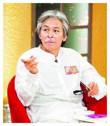 2008年深夜,黄光全破门而入拍下潘越云激情床照,要求补偿800万