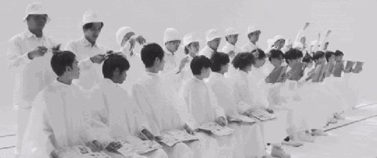 剪发时必须“打薄”“打碎”吗？理发师专业解读：发型发量说了算