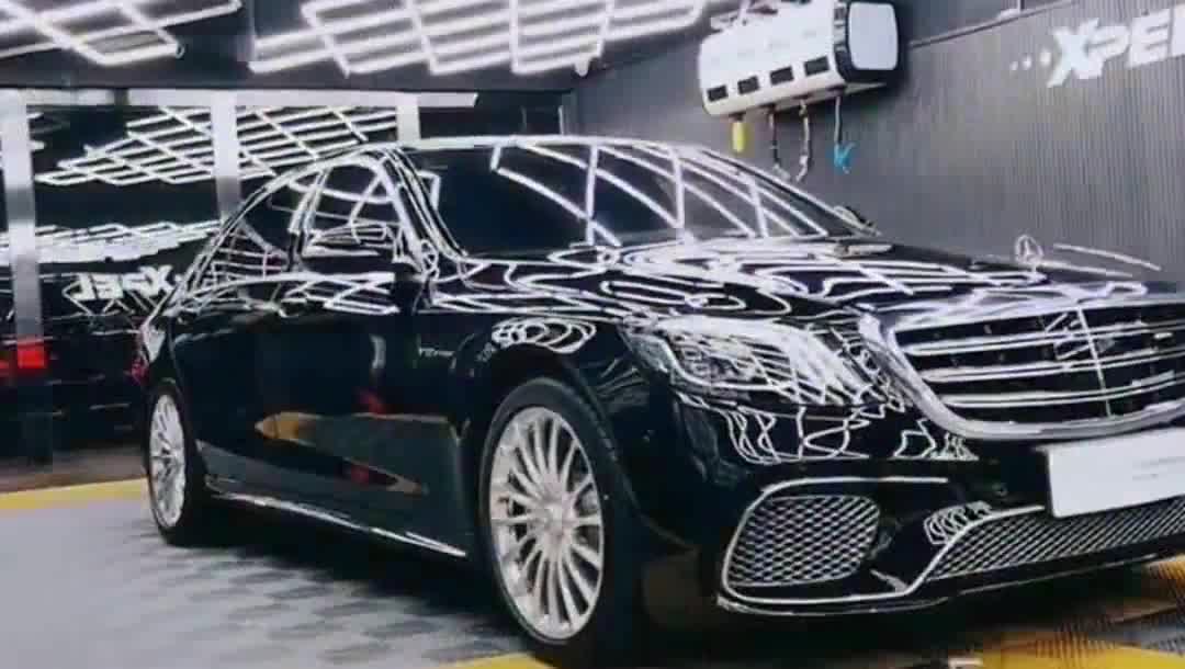 新款奔驰S65搭载V12引擎，奥迪A8搭载W12引擎，这是在线PK？