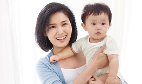 3岁内宝宝哭闹时,这种方式哄娃不当反致命!别再用悲剧敲警钟休闲区蓝鸢梦想 - Www.slyday.coM 3岁内宝宝哭闹时,这种方式哄娃不当反致命!别再用悲剧敲警钟休闲区蓝鸢梦想 - Www.slyday.coM