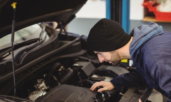 建议有车的男人：这些简单修车技巧要学会，高级又实用