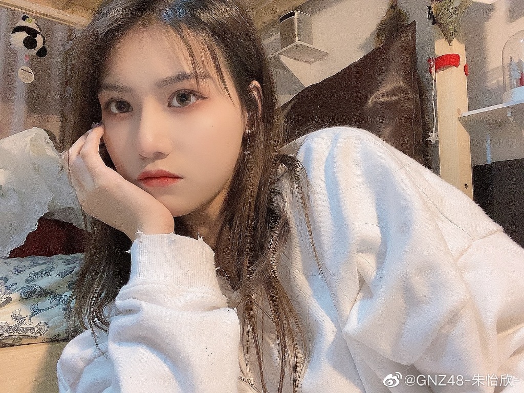 美少女gnz48-朱怡欣迷人美照好看