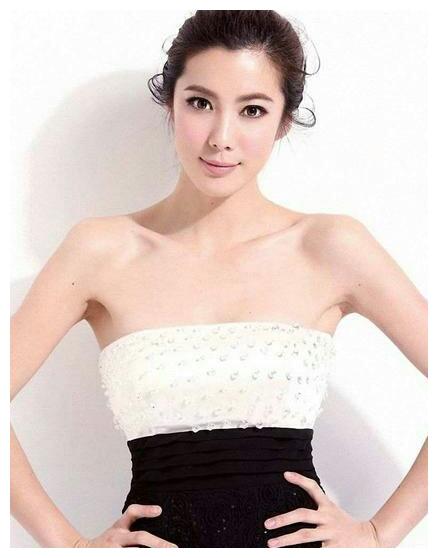 女演员王珂的图片.