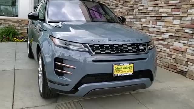 2020款美版路虎揽胜极光到店实拍，这个颜色还是比较少见的