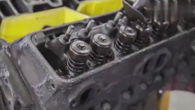 厉害了！看看30年前的大众汽车，看德国工人如何翻新保养