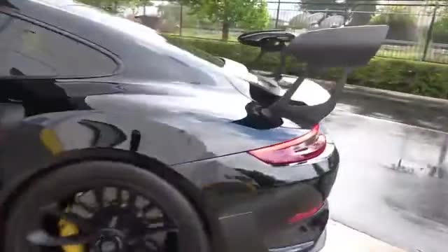 车展实拍各种超级跑车发动机声音，这声音太浑厚了