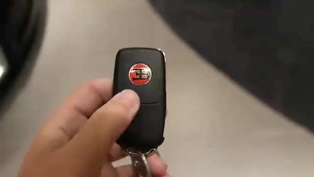 霸气的布加迪威航实拍，不愧是汽