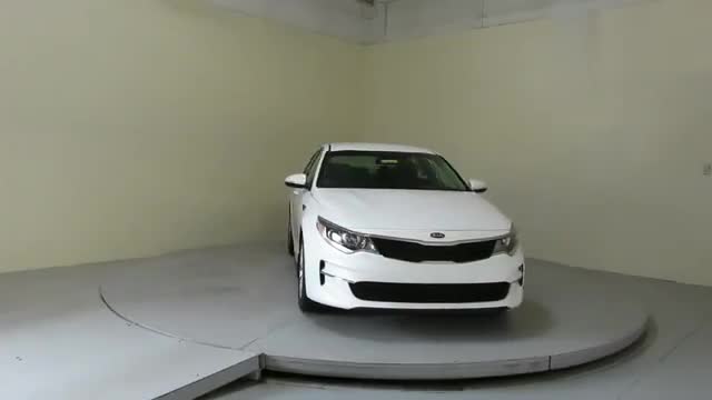 新旧款起亚K5，两代起亚Optima实拍对