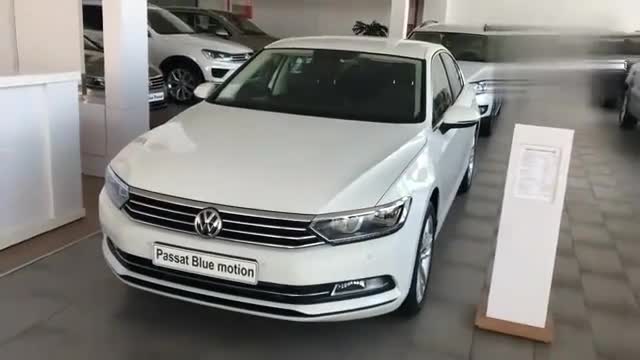 省油版迈腾，实拍国外版大众passat