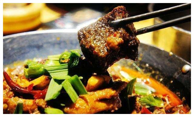 特色美食齐汇，来尝尝能瞬间俘获舌尖的正宗湘西本味