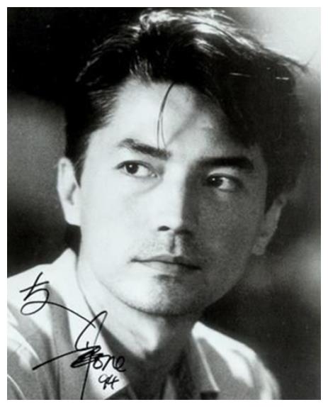 消失在观众视野的五位八十年代香港帅气男星,有两位如今已去世