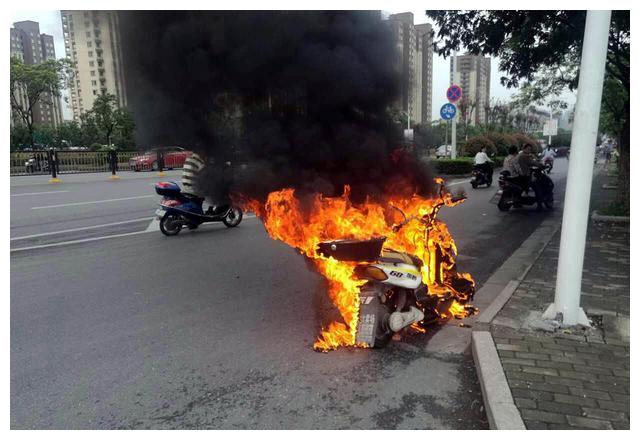 今年夏天新能源汽车“火”了，罪魁祸首居然是它！