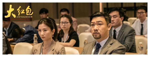 饰演包贝尔前女友杜莹的廖蔚蔚,对观众而言也不陌生,曾经出演过一系列